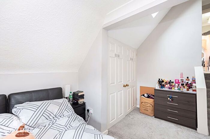 1 Bedroom Flat For Sale In Eden Roc, Percy Road, Bournemouth, BH5