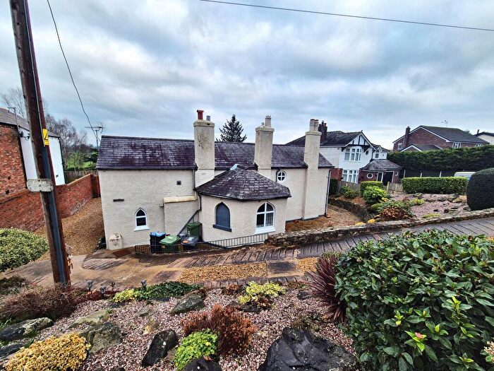 3 Bedroom House To Rent In Marford Hill, LL12