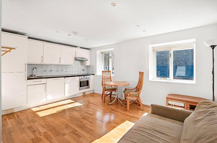 2 Bedroom Apartment To Rent In Camberwell Road, London, SE5