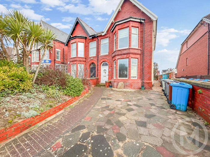 5 Bedroom Semi-Detached House For Sale In Derbe Road, Lytham St. Annes, FY8