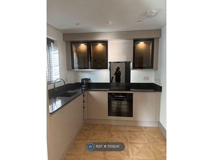 2 Bedroom Maisonette To Rent In Grove Road, Totley, Sheffield, S17