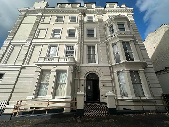 3 Bedroom Flat To Rent In Marina, St Leonards On Sea, East Sussex, TN38