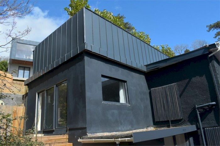 2 Bedroom Chalet To Rent In Libra House, Caswell Bay, Swansea, SA3