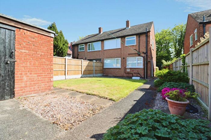 3 Bedroom Semi-Detached House For Sale In Fairway South, Bromborough, CH62