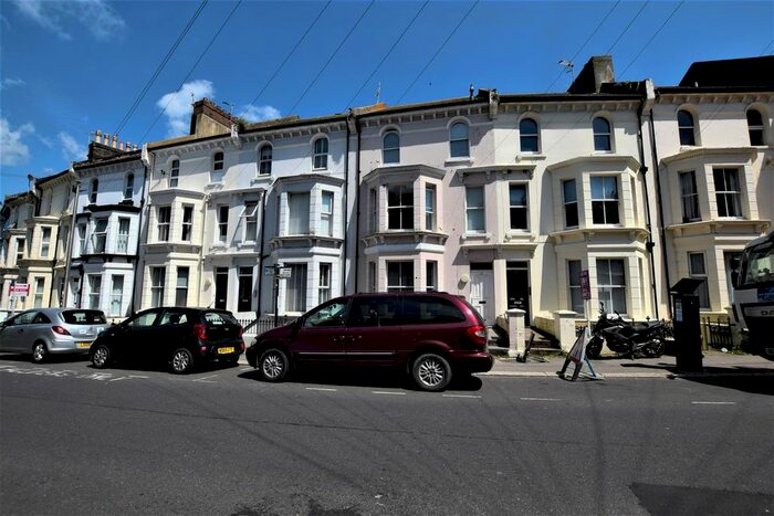 1 Bedroom Flat To Rent In Cambridge Gardens, Hastings, TN34
