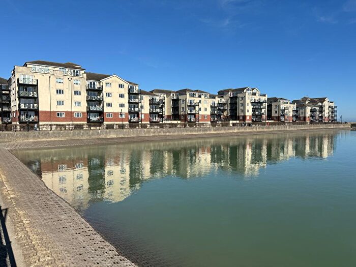 3 Bedroom Apartment To Rent In Macquarie Quay, Sovereign Harbour North, BN23