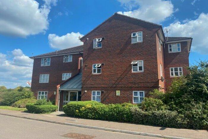 1 Bedroom Flat To Rent In Meridian Close, Crawley, RH11