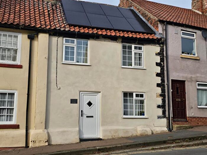 2 Bedroom House For Sale In Blacksmiths Cottage Cockpit Hill, Brompton, DL6