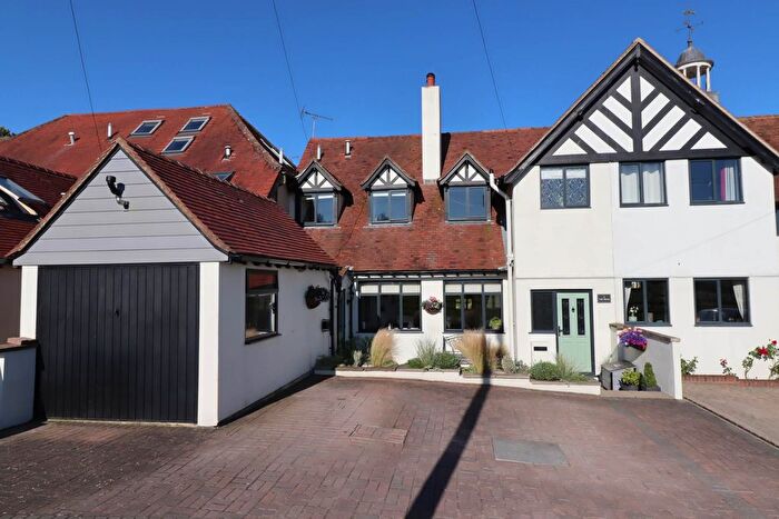 4 Bedroom Property For Sale In Russley Park, Baydon, Marlborough, SN8
