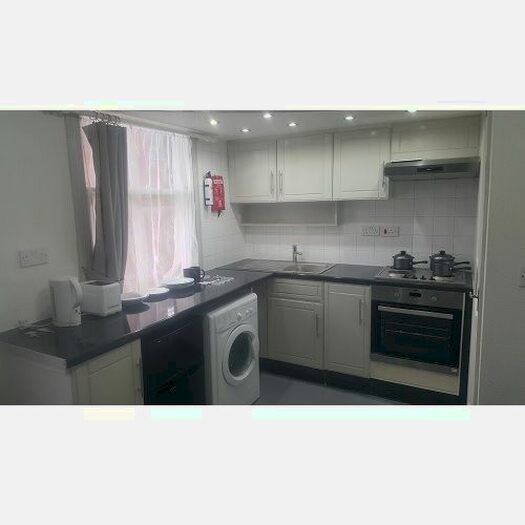 Studio To Rent In Morrish Road, Brixton, London, SW2