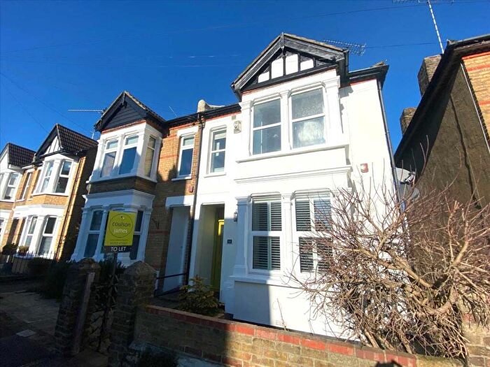 2 Bedroom Apartment To Rent In Leigh On Sea, SS9