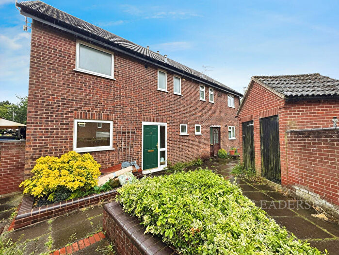 3 Bedroom Semi-Detached House To Rent In Notykin Street, Norwich, NR5