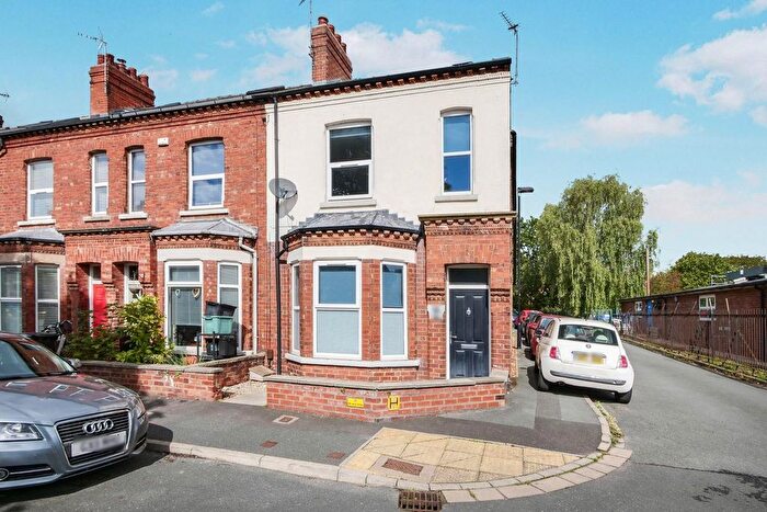 3 Bedroom End Terrace House For Sale In White Cross Road, York, YO31