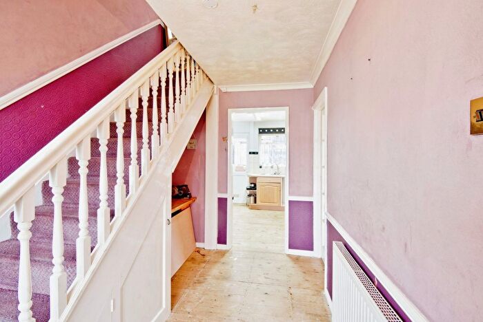 3 Bedroom Terraced House For Sale In St Agnes Drive, Canvey Island, SS8
