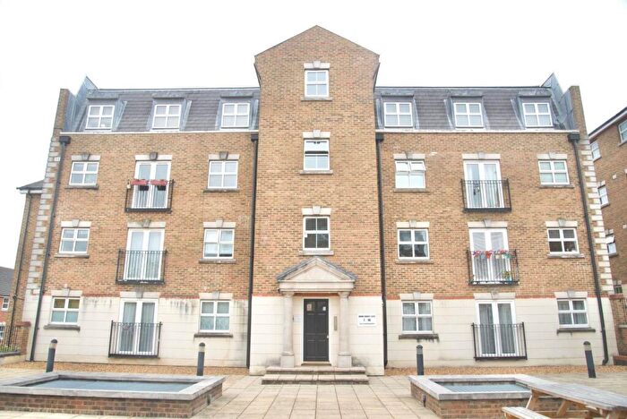 2 Bedroom Apartment To Rent In Brook Square, London, SE18