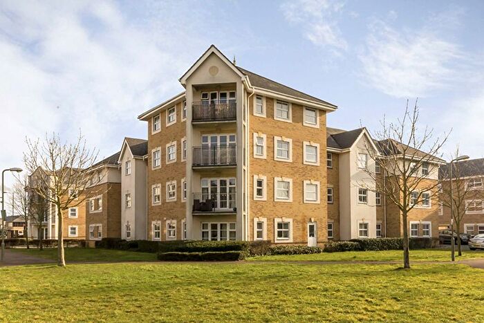 2 Bedroom Flat To Rent In International Way, Sunbury-On-Thames, TW16