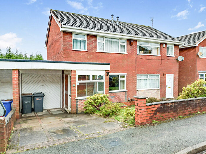 3 Bedroom Semi Detached House For Sale In Peckforton View, Kidsgrove, Stoke-on-Trent, ST7