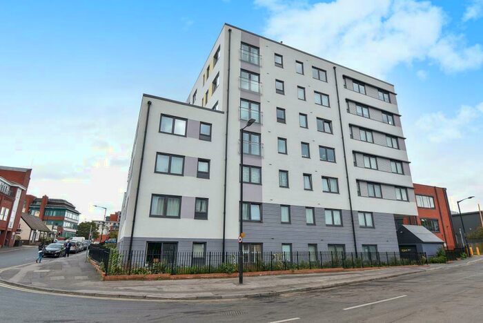 1 Bedroom Apartment To Rent In West Central, Slough, SL2