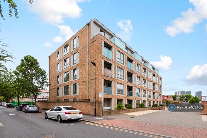 2 Bedroom Flat To Rent In Crediton Road, London, E16