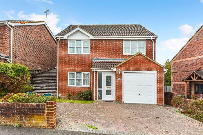 4 Bedroom Detached House For Sale In The Coppice, Horndean, PO8