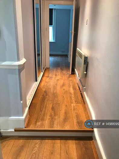 Studio To Rent In Blenheim Park Road, South Croydon, CR2