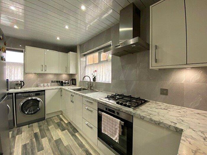 2 Bedroom Semi-Detached House For Sale In Park Lee Road, Blackburn, Lancashire, BB2
