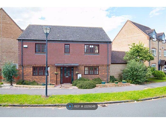 4 Bedroom Detached House To Rent In Goldhawk Road, Monkston Park, Milton Keynes, MK10