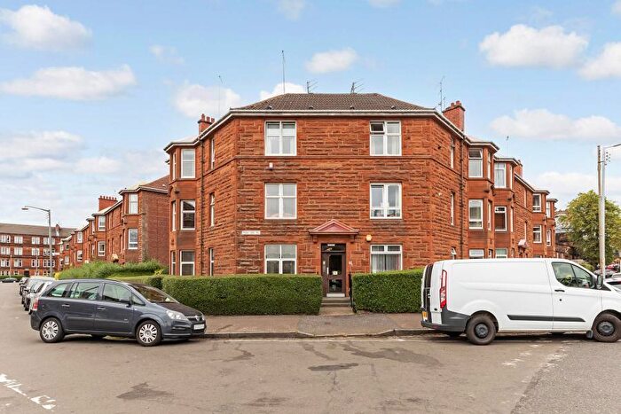 2 Bedroom Flat To Rent In Moss Side Road, Shawlands, G41