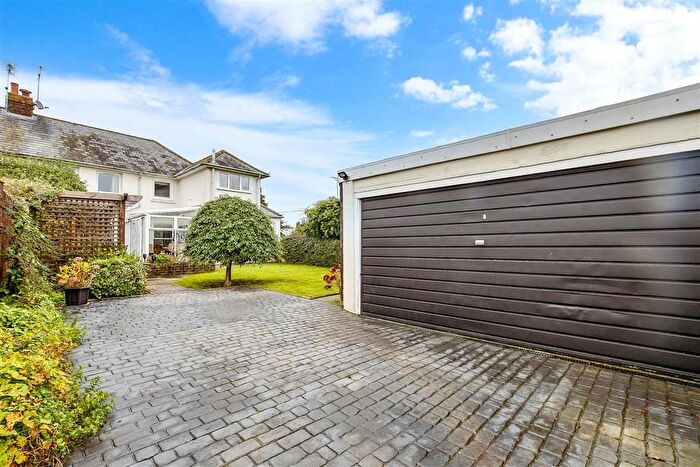 2 Bedroom Cottage For Sale In The Street, Washington, West Sussex, RH20