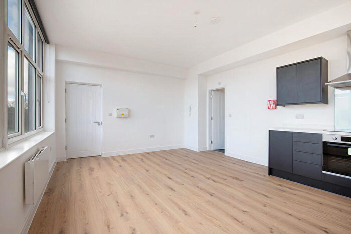 1 Bedroom Flat To Rent In Orient House, Kettering Road, NN1