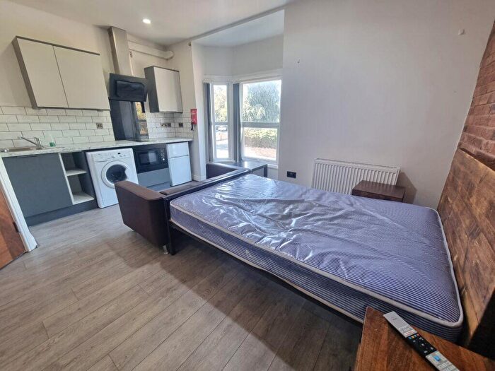 Studio To Rent In Pershore Road, Selly Park, B29