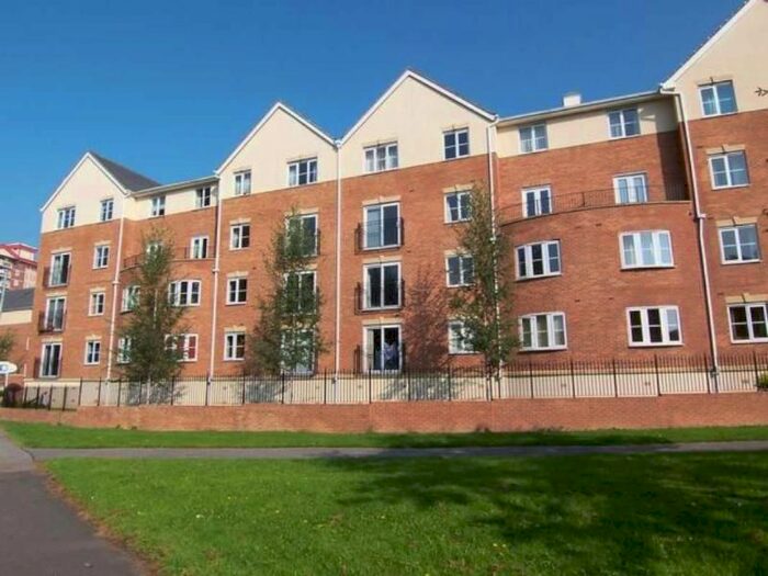 2 Bedroom Flat To Rent In Mayfair Court, Wakefield, WF2
