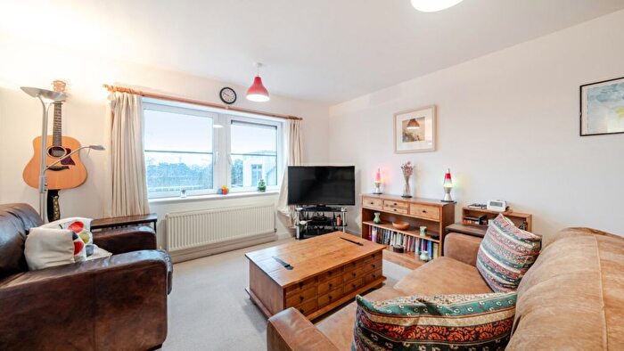1 Bedroom Flat For Sale In Scott Avenue, Putney, SW15