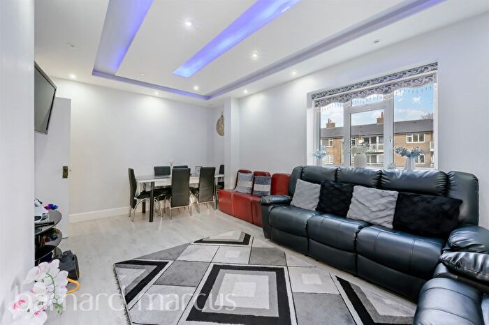 3 Bedroom Flat For Sale In East India Dock Road, London, E14