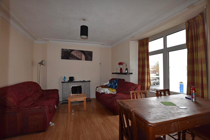 5 Bedroom Terraced House To Rent In Wellington Park, Clifton, BS8