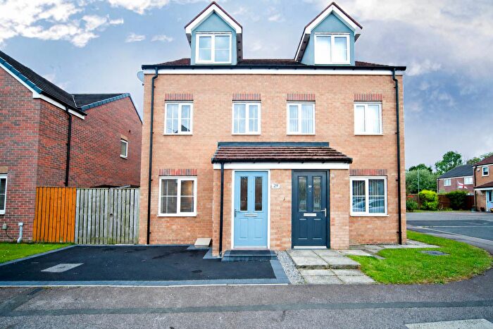 3 Bedroom Semi Detached House For Sale In Springbank, Peterlee, SR8