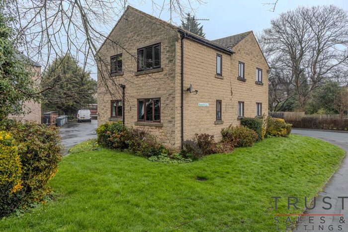 2 Bedroom Apartment To Rent In Broomfield Court, School Street, Cleckheaton, BD19