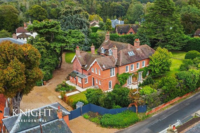 7 Bedroom Detached House For Sale In The Street, Holbrook, Ipswich, IP9