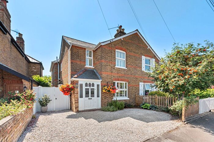 3 Bedroom Semi-Detached House For Sale In Belmont Crescent, Maidenhead, SL6
