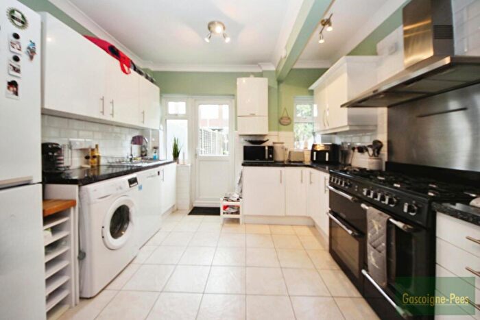 3 Bedroom House To Rent In Chessington, Surrey, KT9