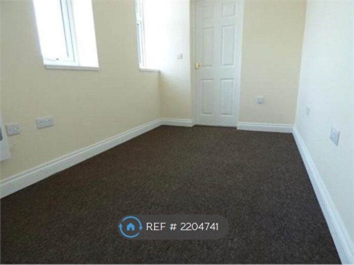 Studio To Rent In Poyle Road, Berkshire, SL3