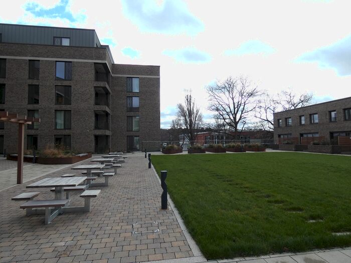 1 Bedroom Property To Rent In Fairfax Place, Devonshire Avenue, Woking, GU21