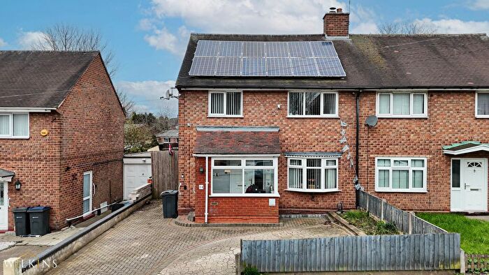 3 Bedroom Semi Detached House For Sale In Brockwell Road, Birmingham, West Midlands, B44