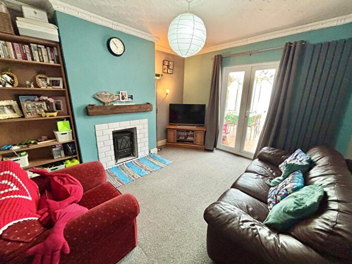 2 Bedroom Semi-Detached House For Sale In Heol Y Llwynau, Trebanos, Pontardawe, Swansea., SA8