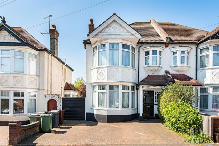 4 Bedroom Semi Detached House For Sale In Kimberley Road, North Chingford, E4