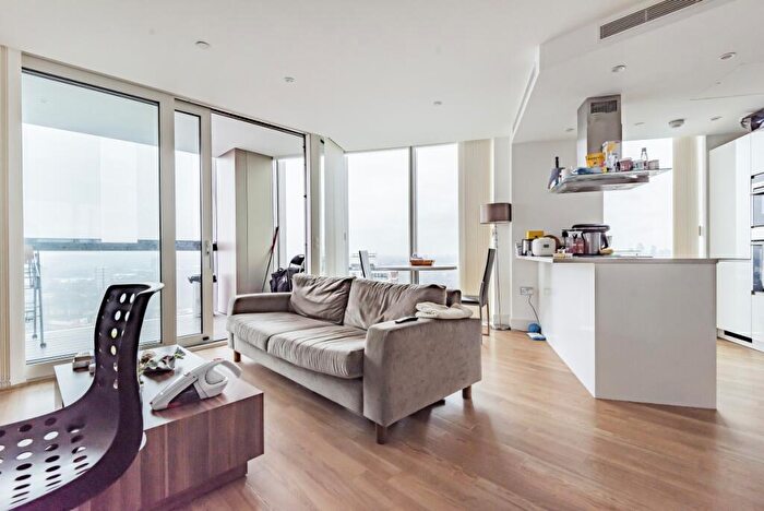 2 Bedroom Flat To Rent In Surrey Quays Road, Surrey Quays, London, SE16