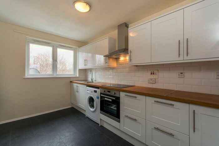 1 Bedroom Flat To Rent In Montague Square, Peckham, London SE15