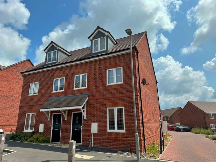 3 Bedroom Town House To Rent In Bluebell Crescent, Wimborne Minster, Wimborne, BH21