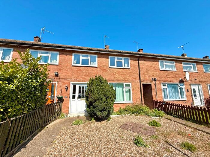 3 Bedroom Terraced House For Sale In Dellmont Road, Houghton Regis, LU5