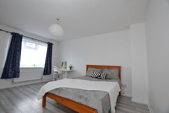 5 Bedroom Terraced House To Rent In Old Montague Street, Whitechapel, London, E1